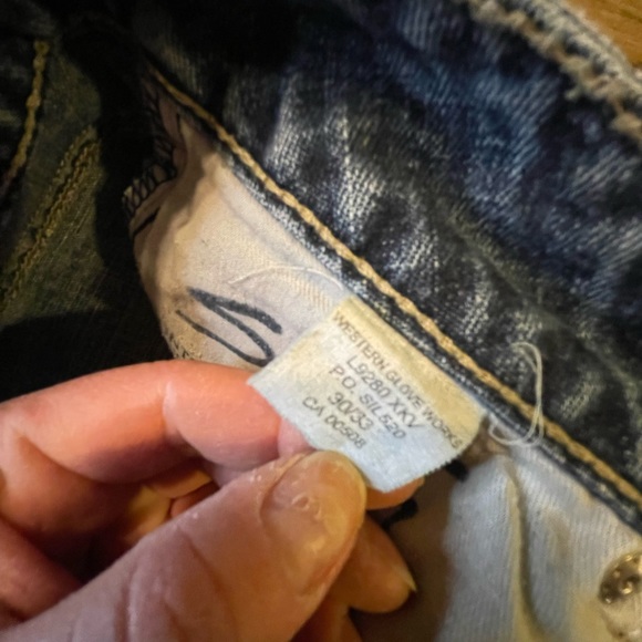 Y2k dark wash extra flare size 30/33 silver jeans preloved some fraying on cuffs - Picture 4 of 4